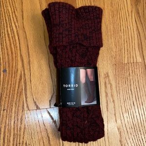 TORRID CABLE KNIT KNEE HIGH SOCKS SIZE 10-13